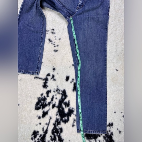 Eddie’s Bauer Medium Wash Mid Rise Bootcut Denim Jeans Size 4 - Picture 4 of 9